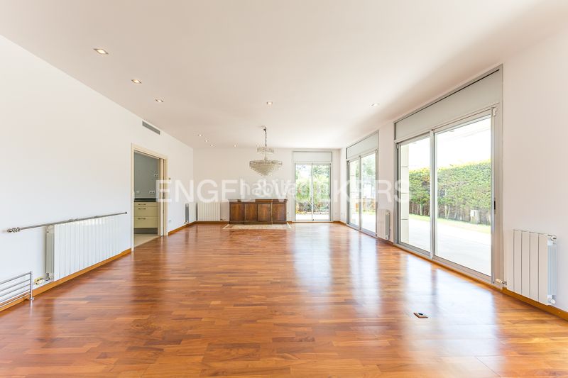 Foto c519c8cc-22b3-4f5d-91e8-503a40772c57. Casa amb calefacció aparcament a Bellamar Castelldefels