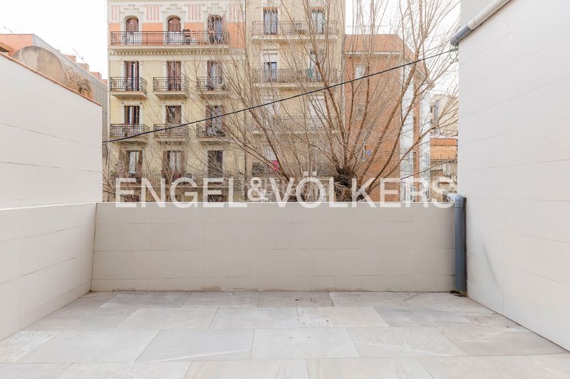 Foto 3bc0eaa1-77a6-4b28-a8db-9ae77683dbf5. Casa amb calefacció a Hostafrancs Barcelona