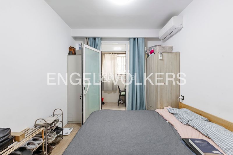 Foto fe9dcd7a-b857-41d8-b519-eaa601e4bd08. Casa amb calefacció a Hostafrancs Barcelona
