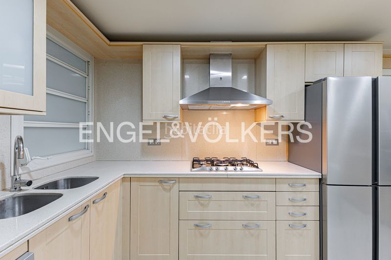 Foto 4b1d5eb8-6c0b-4532-905e-70b7a9aa58ae. Pis amb calefacció aparcament piscina a Pedralbes Barcelona