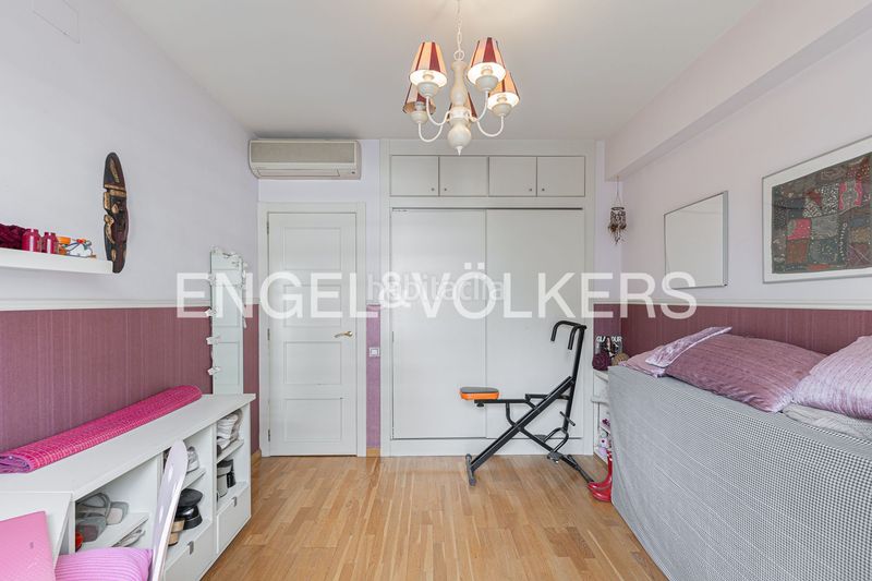 Foto 5027728b-70a0-4a70-814b-4fe909962593. Pis amb calefacció aparcament piscina a Pedralbes Barcelona