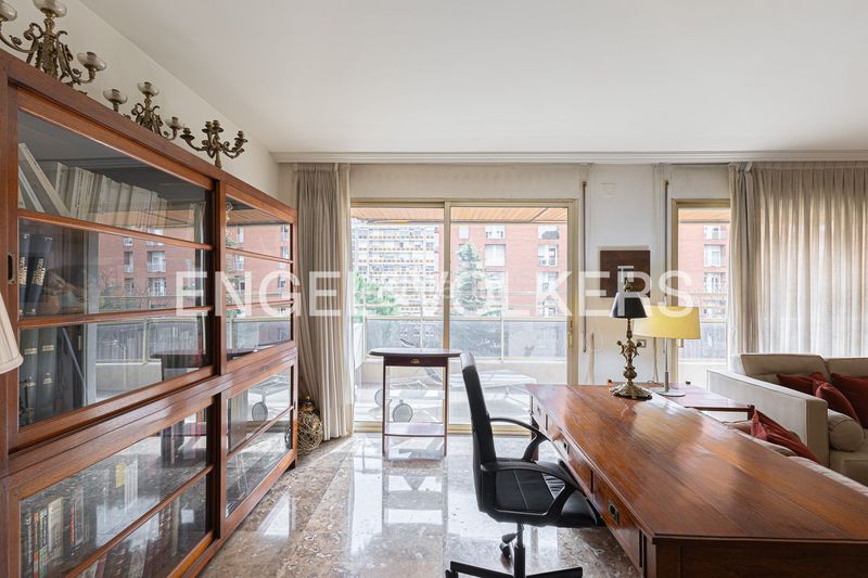 Foto 76f62c13-9a11-4165-8451-11705e213b55. Pis amb calefacció aparcament piscina a Pedralbes Barcelona