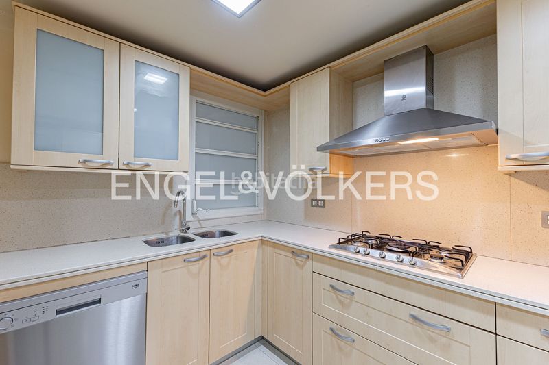 Foto a952af48-7567-41d6-93ba-339637a9e0f9. Pis amb calefacció aparcament piscina a Pedralbes Barcelona