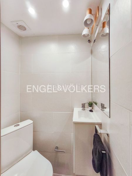 Foto 91476a04-46ce-4ceb-a5d5-180fb851d2d3. Pis amb calefacció a Putget - Farró Barcelona