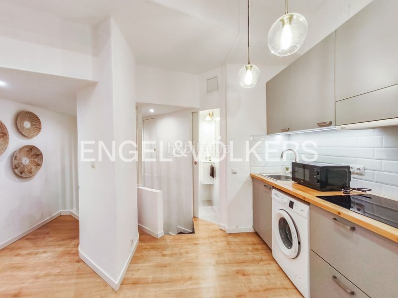 Foto b9db9833-da7c-47d9-ba37-49b0cd980d7f. Pis amb calefacció a Putget - Farró Barcelona