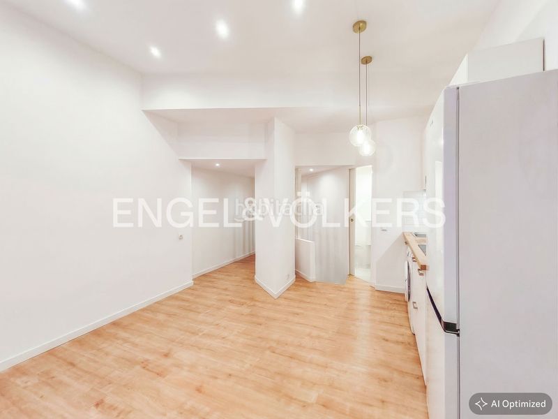 Foto d8d7c71d-85bf-45cc-be10-7252c07d96b9. Pis amb calefacció a Putget - Farró Barcelona