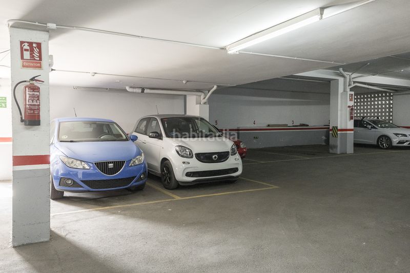 Foto 12794911-30ea-499e-b000-3e9ad632b861. Pis amb calefacció aparcament piscina a La Font d´en Fargues Barcelona