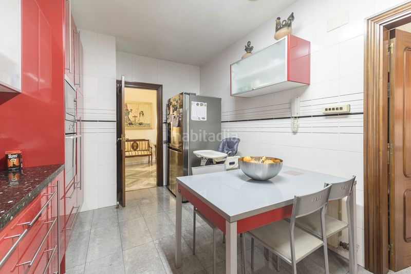 Foto 3d601fa5-c8f5-4825-b37e-059d5b98fabb. Pis amb calefacció aparcament piscina a La Font d´en Fargues Barcelona