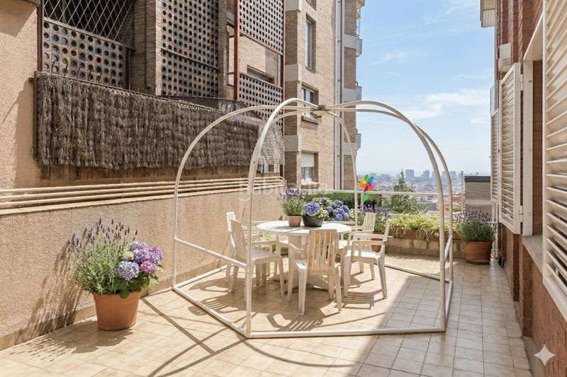 Foto 46d85d3a-73d7-4f41-ad9e-91a5c598d7a8. Pis amb calefacció aparcament piscina a La Font d´en Fargues Barcelona