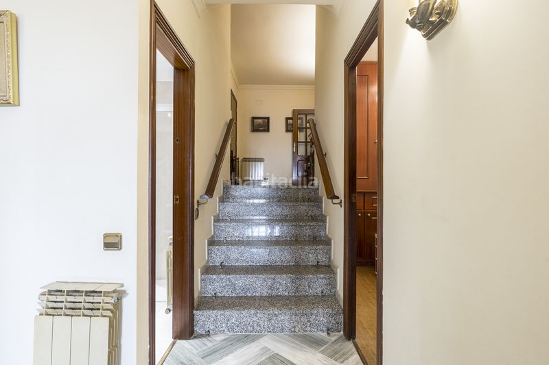 Foto 54385bcb-5436-4871-afca-e39544580a39. Pis amb calefacció aparcament piscina a La Font d´en Fargues Barcelona