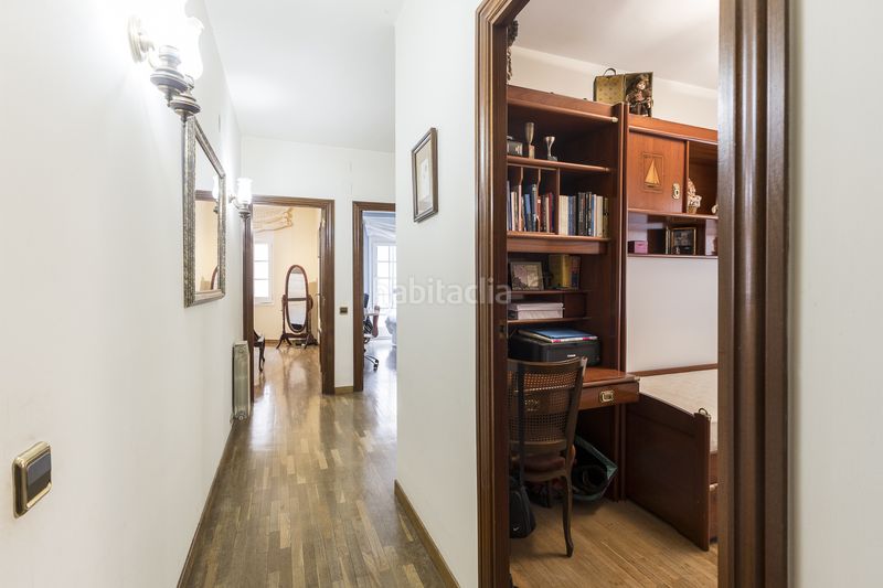 Foto 6ccbbf9a-4dc1-4f24-82c6-18c389b9d974. Pis amb calefacció aparcament piscina a La Font d´en Fargues Barcelona