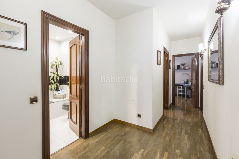 Foto 6f955892-d6b0-4aee-9f68-6ef282307257. Pis amb calefacció aparcament piscina a La Font d´en Fargues Barcelona