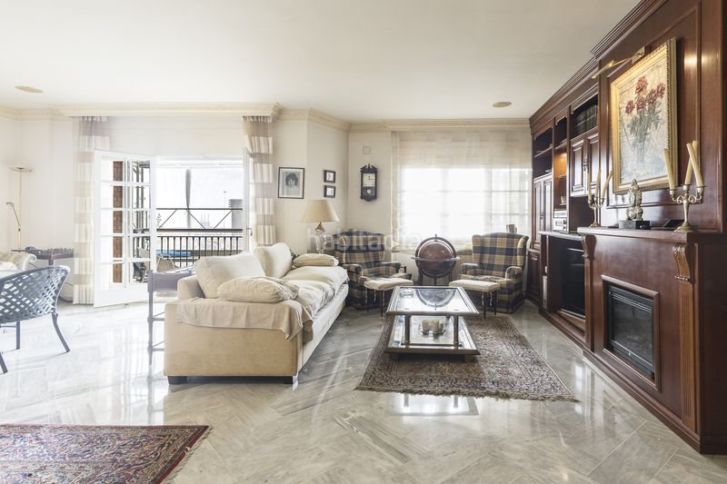 Foto 7d7b5f47-05d3-4f0c-b341-5588ff9e456b. Pis amb calefacció aparcament piscina a La Font d´en Fargues Barcelona