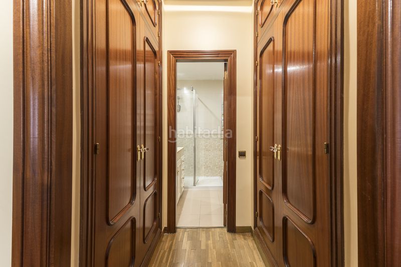 Foto 8f326b4a-359f-4b7b-909b-5ee029d0d8fa. Pis amb calefacció aparcament piscina a La Font d´en Fargues Barcelona