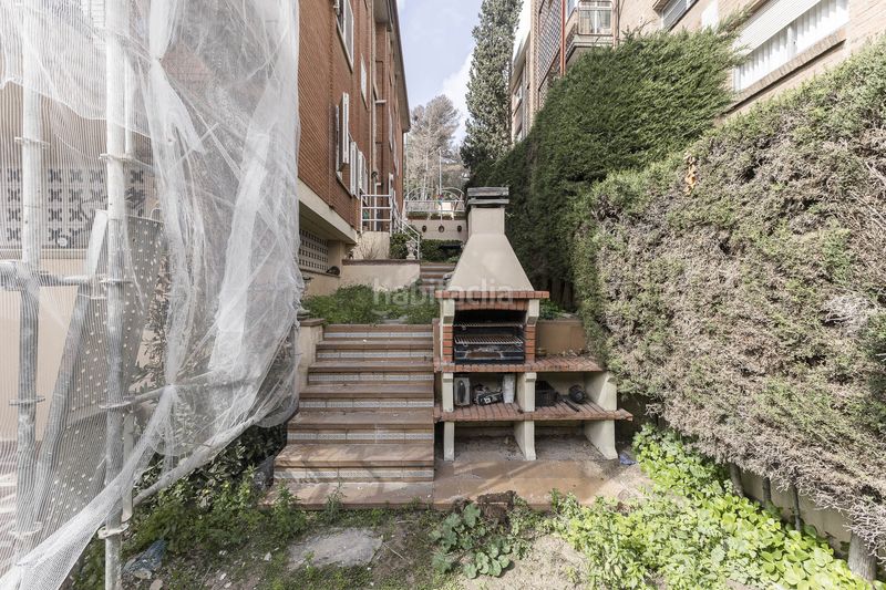 Foto d2cdeb83-632f-40f7-924e-89a7d5c3e30d. Pis amb calefacció aparcament piscina a La Font d´en Fargues Barcelona