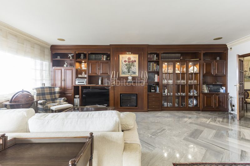 Foto dcf17b10-ac05-4a1a-ad29-358a73bc11bf. Pis amb calefacció aparcament piscina a La Font d´en Fargues Barcelona