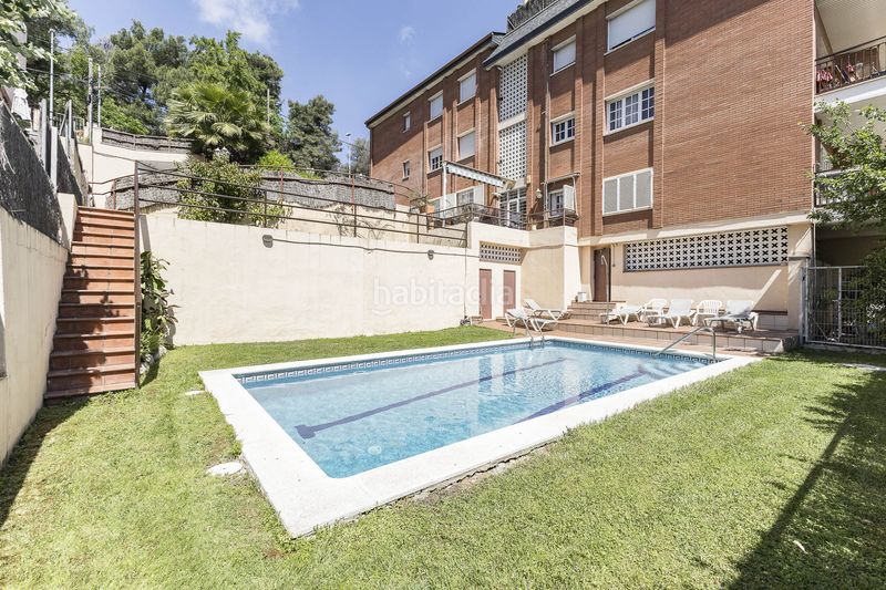 Foto ea9333be-6b37-4c0b-ab68-06d9332661d0. Pis amb calefacció aparcament piscina a La Font d´en Fargues Barcelona