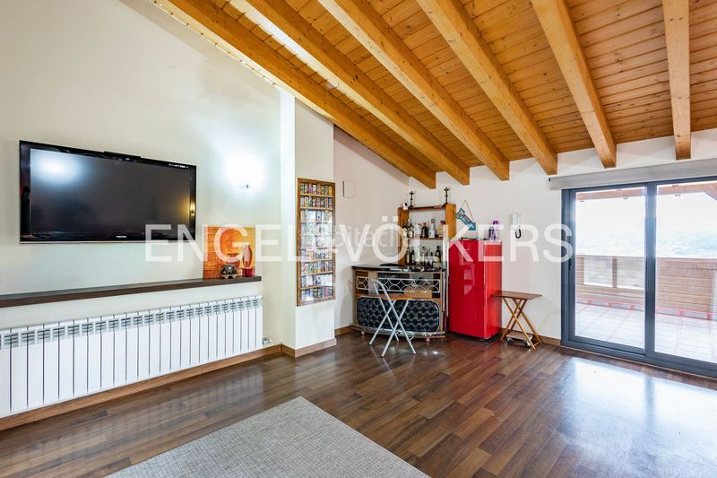 Foto 2ad99e9f-6ceb-4bc0-add8-18413e07f327. Casa amb calefacció aparcament a Torrelles de Llobregat