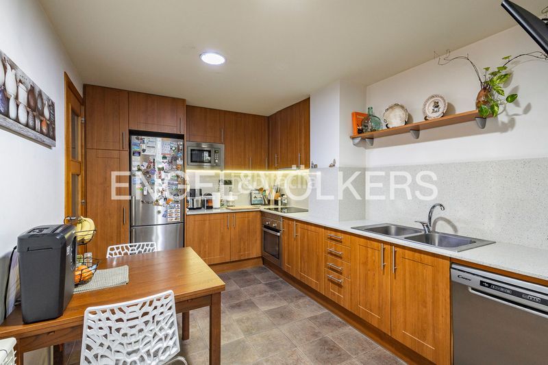 Foto 500af045-ea63-4bf0-a789-ee4bcd80fca1. Casa amb calefacció aparcament a Torrelles de Llobregat