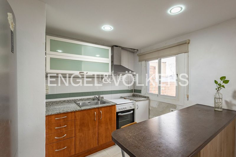 Foto c648ac5f-af45-40b9-a90b-ab8fce96b502. Casa amb calefacció aparcament a Torrelles de Llobregat