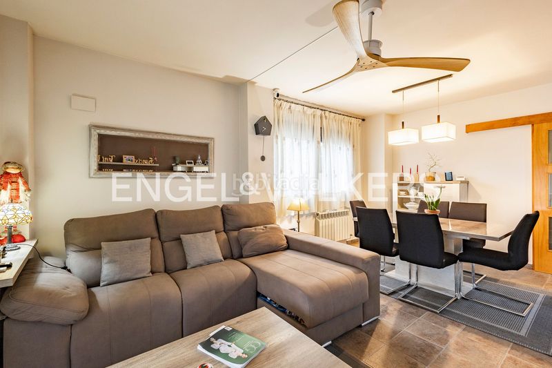 Foto d5da4acb-1724-48ab-828b-a1fa6d91b1f2. Casa amb calefacció aparcament a Torrelles de Llobregat