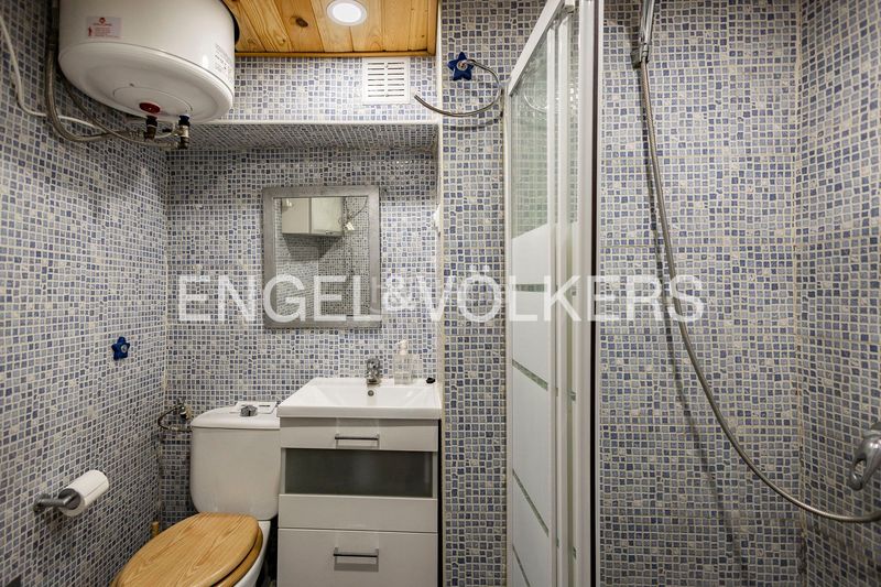 Foto ed07d6d4-4e4c-4614-93e3-19b00359fddf. Casa amb calefacció aparcament a Torrelles de Llobregat