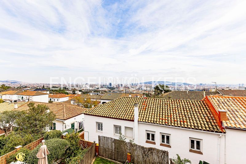 Foto a06004e4-72c7-484a-8bd9-c37ce588cc1a. Casa amb calefacció piscina a Pedralbes Barcelona