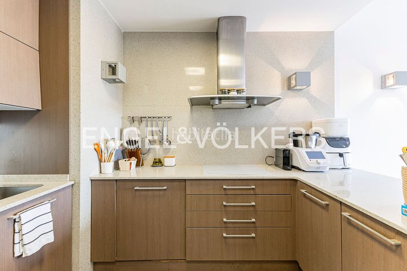 Foto c7d81c0a-3e64-4d5a-b3c5-511def0122b2. Casa amb calefacció piscina a Pedralbes Barcelona