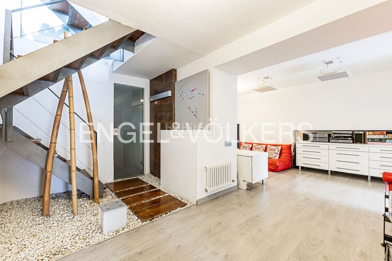 Foto cee6a6d8-f44c-4f94-94b8-eb2c0b089b42. Casa amb calefacció piscina a Pedralbes Barcelona