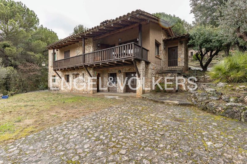 Foto 2b72e278-5495-4bd4-9b27-b09ea58d8063. Masia amb calefacció aparcament piscina a Aiguafreda