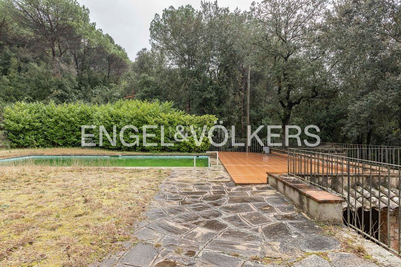 Foto 57880edf-ec0c-40fc-a710-fdf199151ae5. Masia amb calefacció aparcament piscina a Aiguafreda