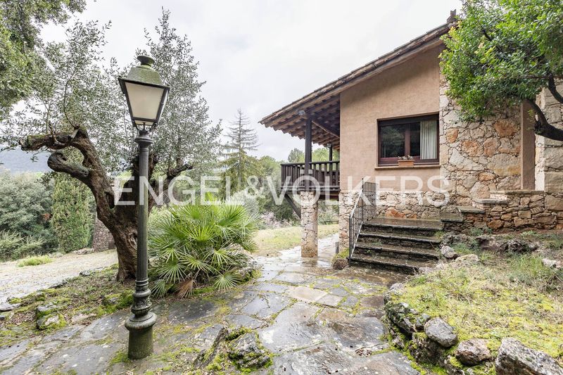 Foto ce638809-1933-41bd-a632-e703d7efe7d7. Masia amb calefacció aparcament piscina a Aiguafreda