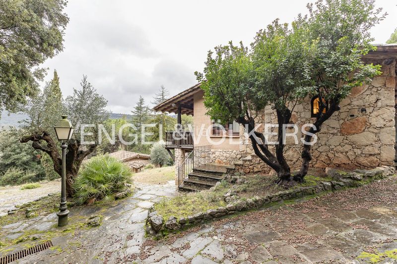 Foto e84879bc-1c00-4daa-b53f-dedfd95d2936. Masia amb calefacció aparcament piscina a Aiguafreda