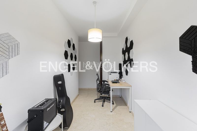 Foto 86d04e8f-cc09-454e-ba76-3ff582c55364. Pis amb calefacció a El Parc i la Llacuna del Poblenou Barcelona