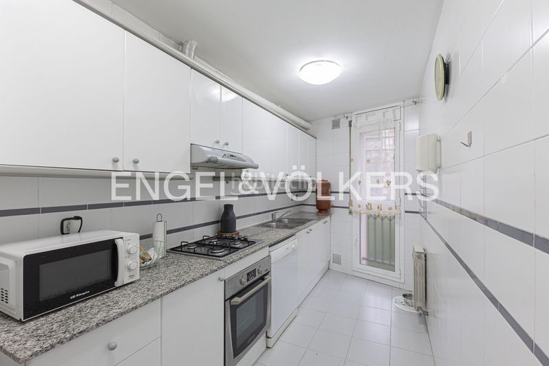 Foto 90cc6f81-a7f5-4ce9-8d6c-7eed6f9a4384. Pis amb calefacció a El Parc i la Llacuna del Poblenou Barcelona