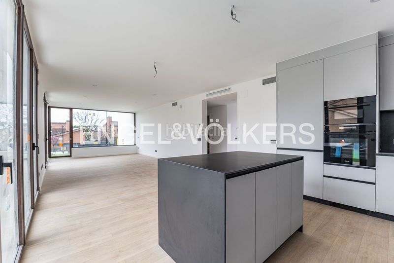 Foto 6c9ca7ea-b5e2-4449-aabd-4f0416c5e7be. Casa amb calefacció a Roca del Vallès (La)