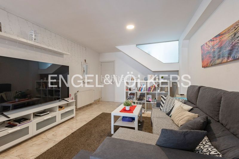 Foto 4c5b1c13-b3ce-4c86-984f-49809f956f95. Casa amb calefacció a Carmel Barcelona
