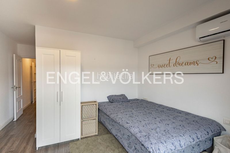 Foto c2ea53b0-3aef-4cc5-91b6-b4ee9c0074e5. Casa amb calefacció a Carmel Barcelona
