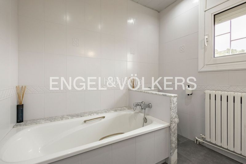 Foto 9f56ae8d-64ff-4d6d-abd5-845808047f17. Casa amb calefacció aparcament piscina a Cervelló