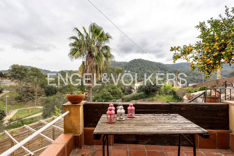 Foto c0aef17c-74a7-4333-a739-f21b020d48c9. Casa amb calefacció aparcament piscina a Cervelló