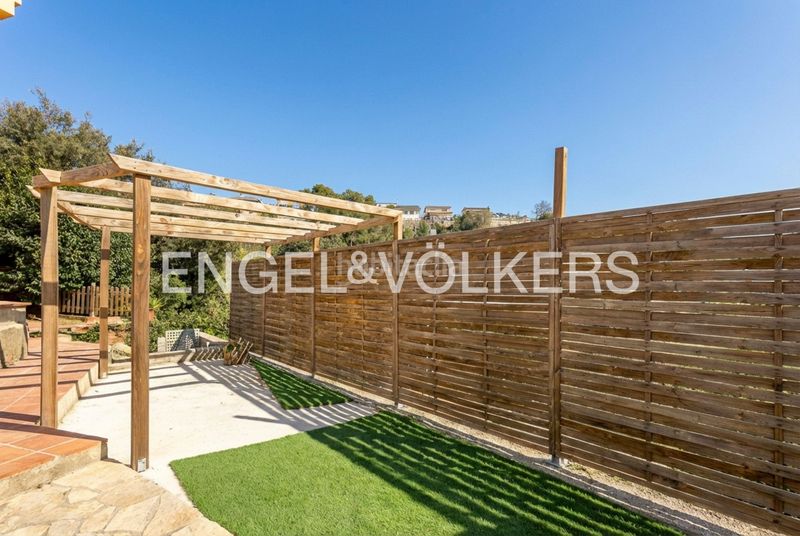 Foto e137b893-62dd-4d5a-91ab-ba5632bd173f. Casa amb calefacció aparcament piscina a Cervelló