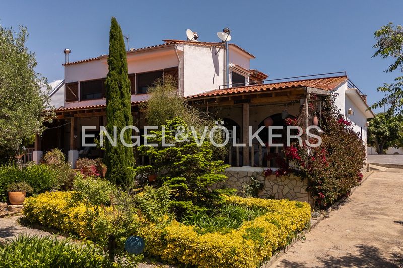 Foto 1bdaa8e4-3e5f-450d-bae2-c7a5c2030c30. Casa amb calefacció aparcament piscina a Mas Mora-Sant Daniel Tordera
