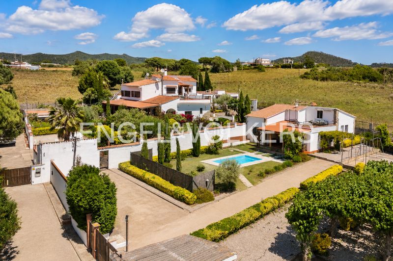 Foto c13f50b6-8f1a-4b42-8866-1c023008d1f1. Casa amb calefacció aparcament piscina a Mas Mora-Sant Daniel Tordera