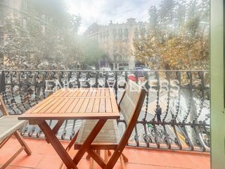 Rent Flat in L´Antiga Esquerra de l´Eixample. Hermoso apartamento vacacional en el ensanche