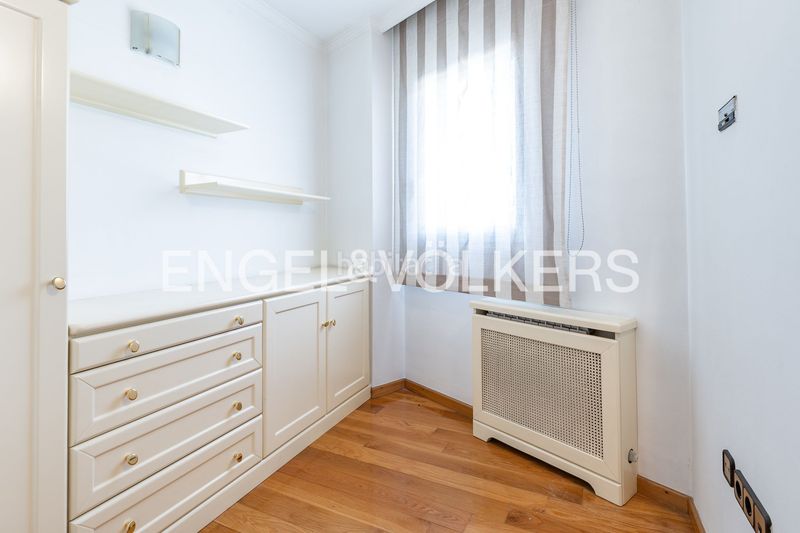 Foto 0a71e924-0ddc-468b-84ba-8167ad337c81. Pis amb calefacció aparcament a Vallbona Barcelona