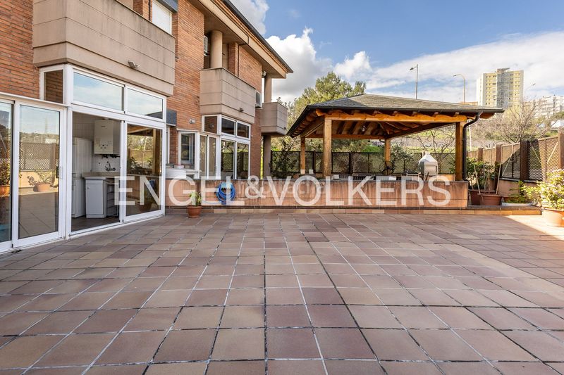Foto d09f83aa-dfa0-422d-a1b4-208137ea8d81. Pis amb calefacció aparcament a Vallbona Barcelona