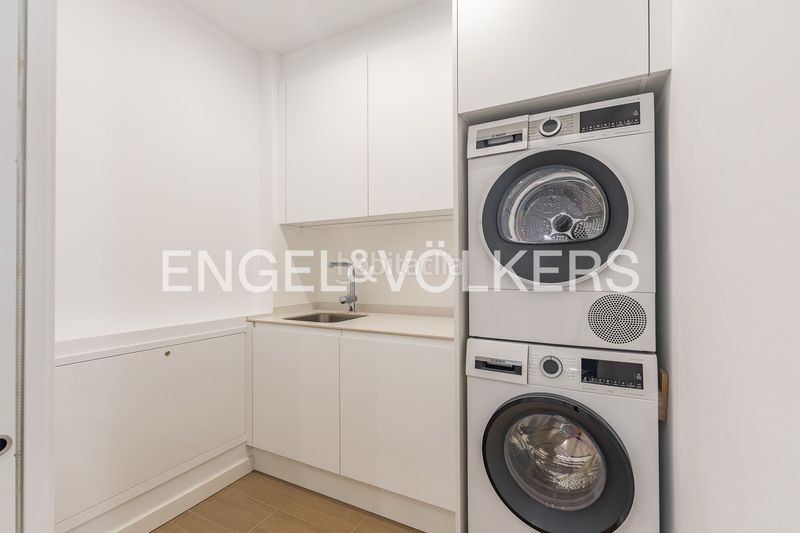 Foto 0c62137e-bdf3-42f6-a99f-6db59433b0d1. Casa amb calefacció aparcament a Ca n'Aurell Terrassa