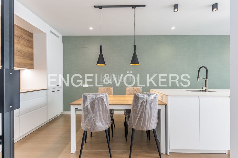 Foto 160cc8d0-1c3a-441e-aa3c-a423b7c3fda9. Casa amb calefacció aparcament a Ca n'Aurell Terrassa