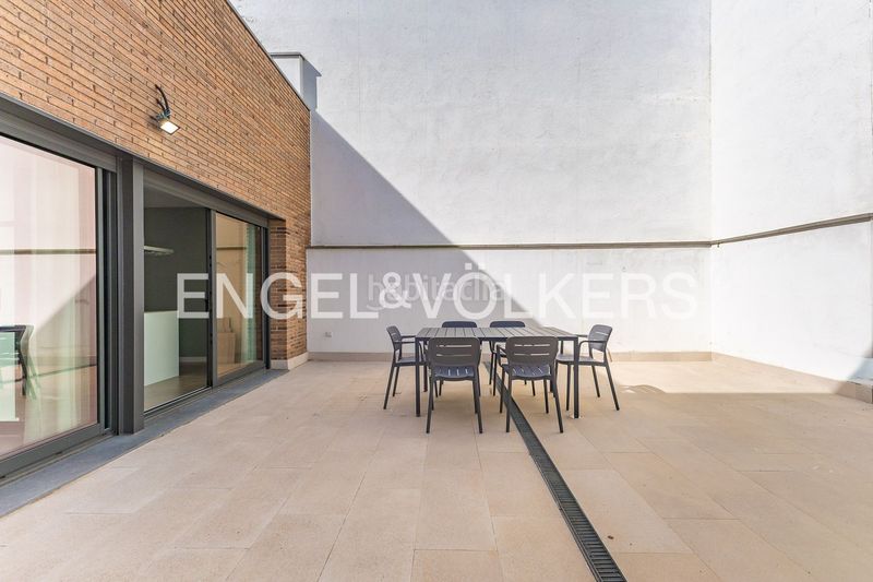 Foto 2f4c0b4d-d0ee-4540-8288-36e09c041f03. Casa amb calefacció aparcament a Ca n'Aurell Terrassa