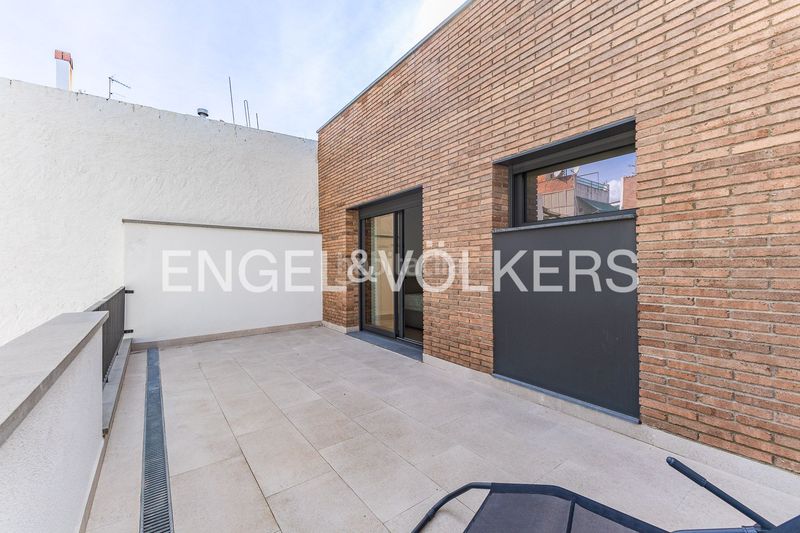 Foto 2ff0f0c3-a6f3-49a3-8e6a-fe40778a486e. Casa amb calefacció aparcament a Ca n'Aurell Terrassa